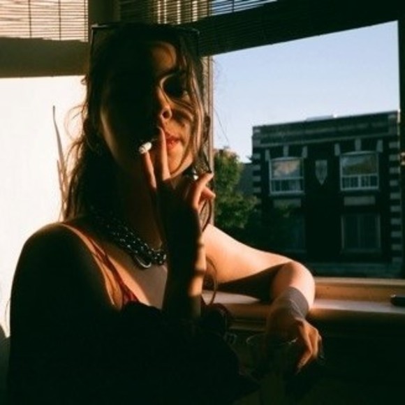 Meet your Posher, Simone - Picture 1 of 1